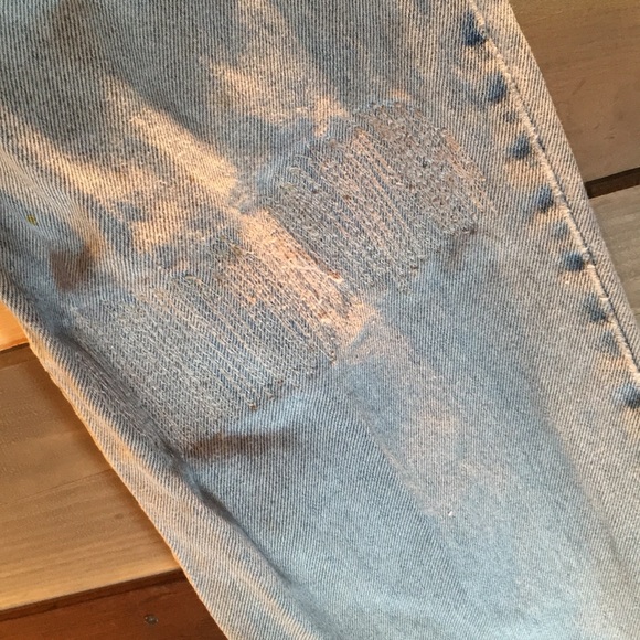 Well worn stain Jeans are Old Navy 34 long - Picture 2 of 9